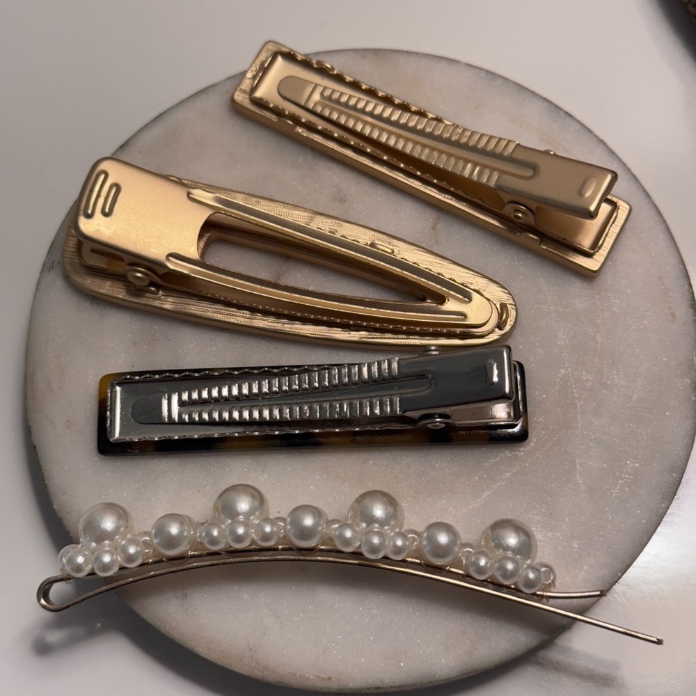 Hair Clips - Picture 3 of 3